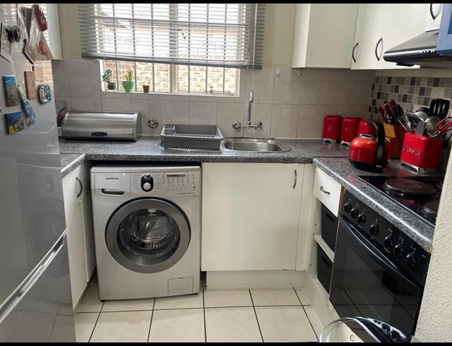 2 BEDROOM SIMPLEX FOR SALE IN EDEN GLEN